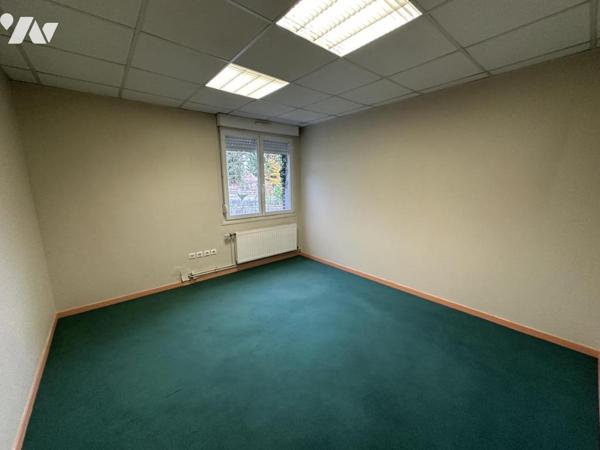 Ensemble immobilier à usage de bureaux