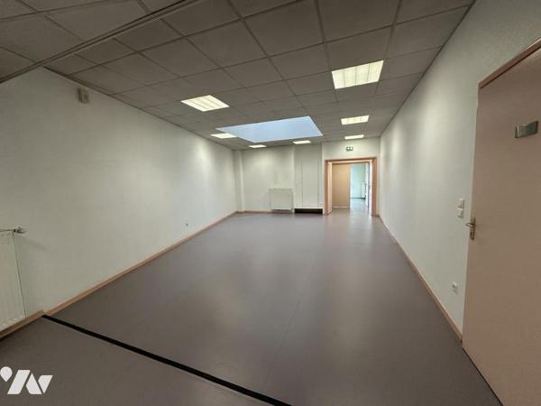 Ensemble immobilier à usage de bureaux