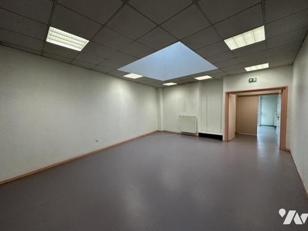 Ensemble immobilier à usage de bureaux