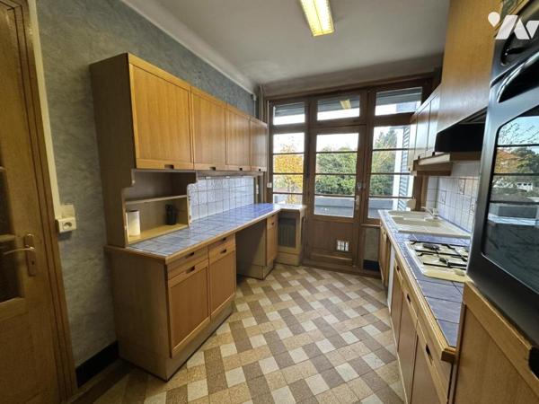 Ensemble immobilier à usage de bureaux