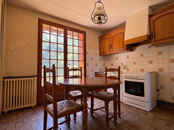 Maison à Yvrac  de 5 pièces de 99 m²  - Sous-sol - Terrain de 1453 m²