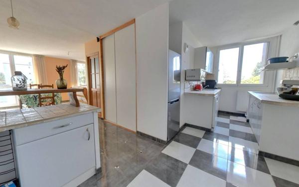 Appartement à vendre    4 pièces • 84,90 m2 Roissy-en-Brie