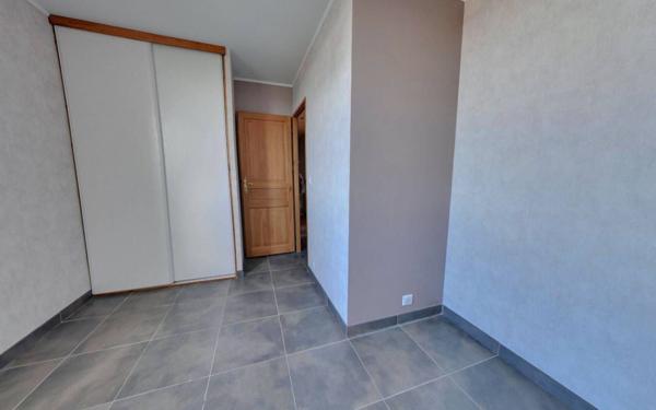 Appartement à vendre    4 pièces • 84,90 m2 Roissy-en-Brie