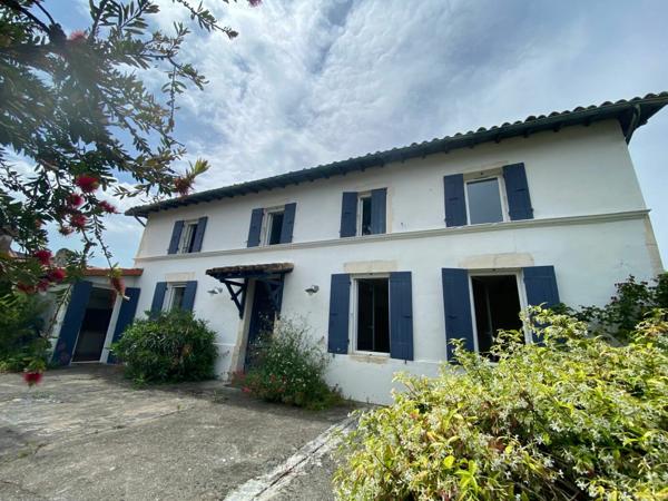 Maison à vendre    6 pièces •  Breuillet