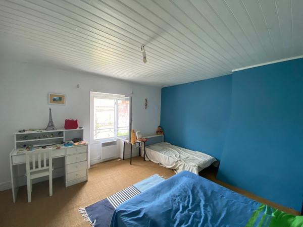 Maison à vendre    6 pièces •  Breuillet