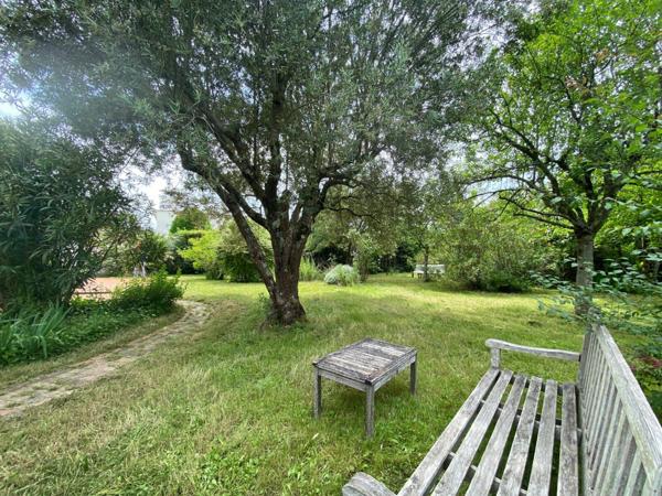 Maison à vendre    6 pièces •  Breuillet