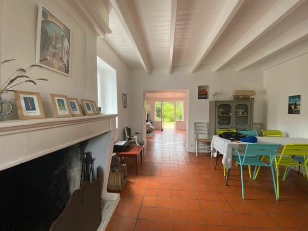 Maison à vendre    6 pièces •  Breuillet