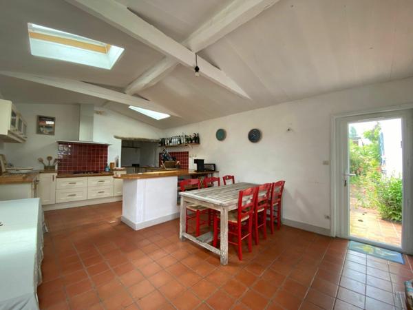 Maison à vendre    6 pièces •  Breuillet