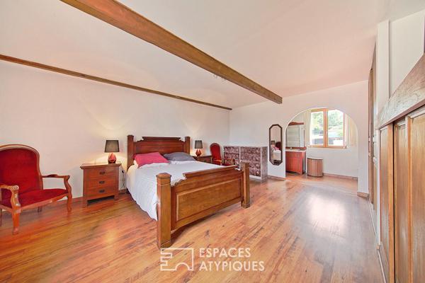 Corps de ferme rénové avec jardin