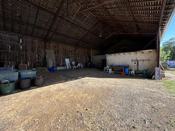 BIGNOUX ? TERRAIN CONSTRUCTIBLE DE 1 500 M² AVEC 200 M² DE DÉPENDANCES