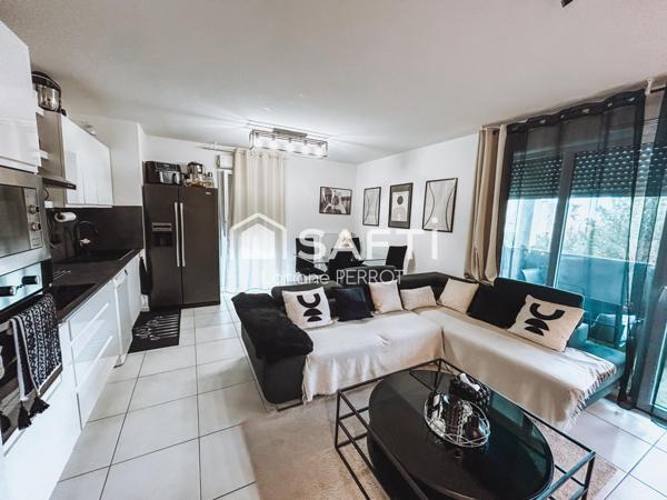 T4 Moderne de 72 m2 avec terrasse, parking