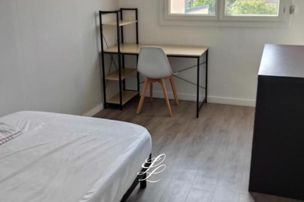 Location - Appartement 3 pièces 80 m 2 LE MANS (72000)