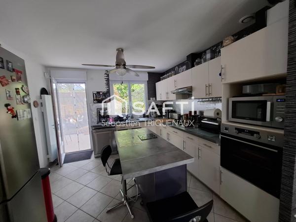 MAISON MONTREUIL JUIGNE