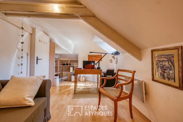 Maison des sixties rénovée, avec rivière, source et chutes d’eau privatives