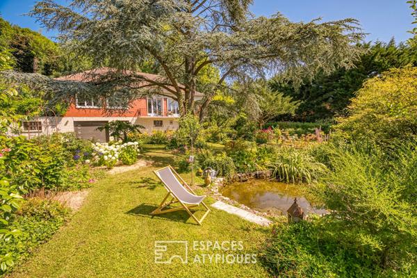 Maison des sixties rénovée, avec rivière, source et chutes d’eau privatives