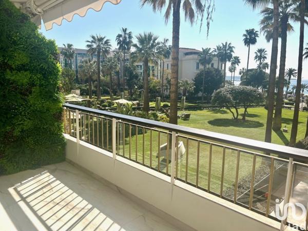 Appartement 3 pièces de 127 m² à Cannes (06400)