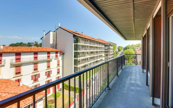Appartement à vendre    4 pièces • 97,61 m2 Saint-Jean-de-Luz