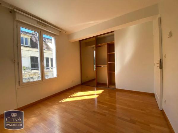 Appartement à louer 3 pièces 75m² Arpajon (91290)