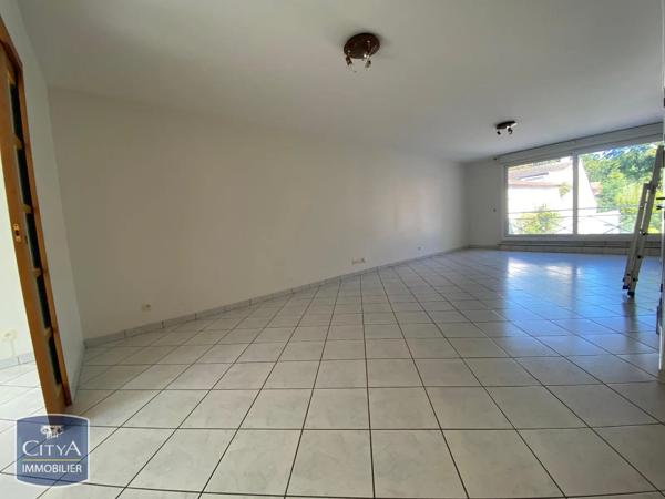Appartement à louer 3 pièces 75m² Arpajon (91290)