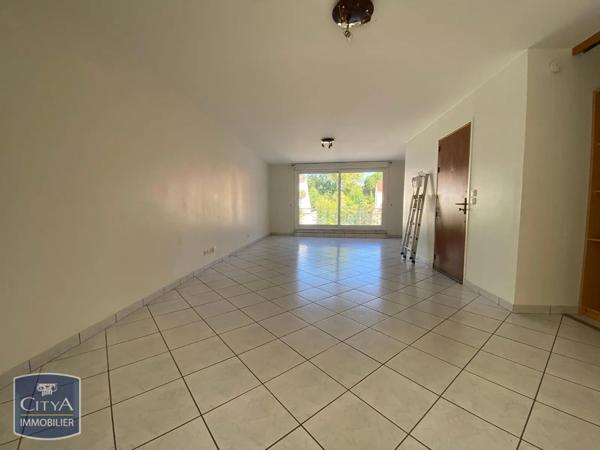 Appartement à louer 3 pièces 75m² Arpajon (91290)