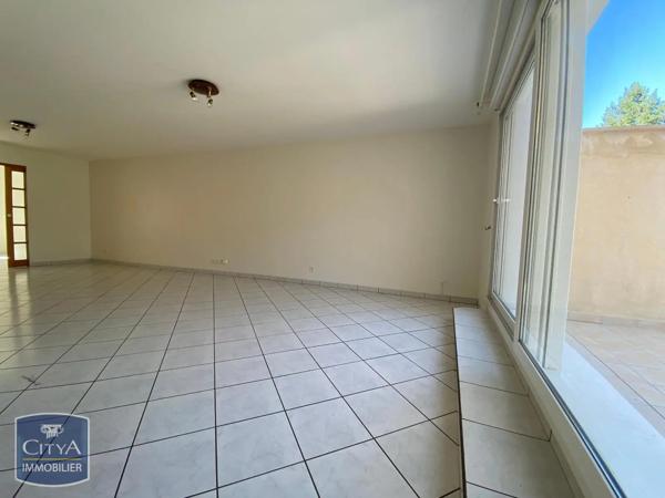 Appartement à louer 3 pièces 75m² Arpajon (91290)