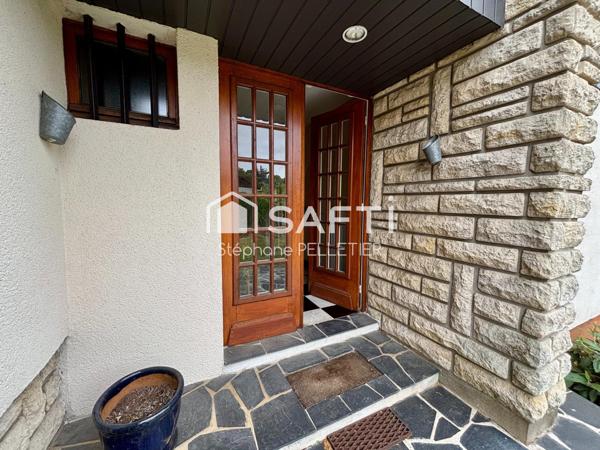 Maison180 m² à Soisy-sur-Seine, terrain 985 m²