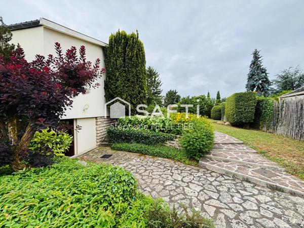 Maison180 m² à Soisy-sur-Seine, terrain 985 m²