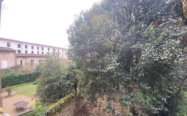 Appartement à louer    3 pièces •  Castres