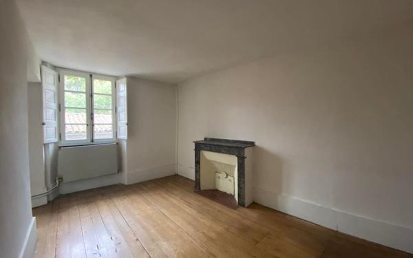 Appartement à louer    3 pièces •  Castres
