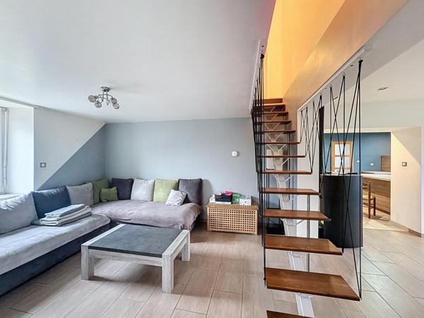 CHARMANTE MAISON FAMILIALE  - CHAMAGNE (88)