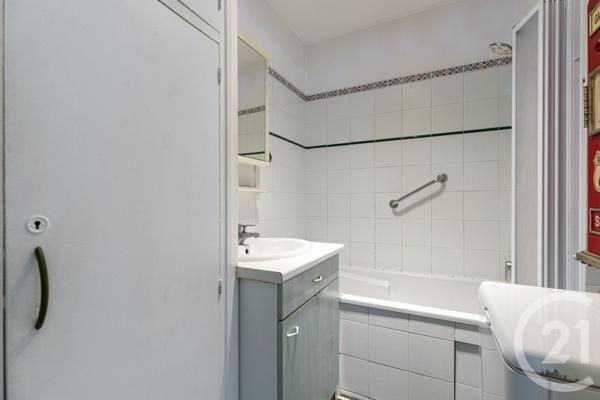 Appartement F3 à vendre  3 pièces - 68,81 m2 PARIS - 75006