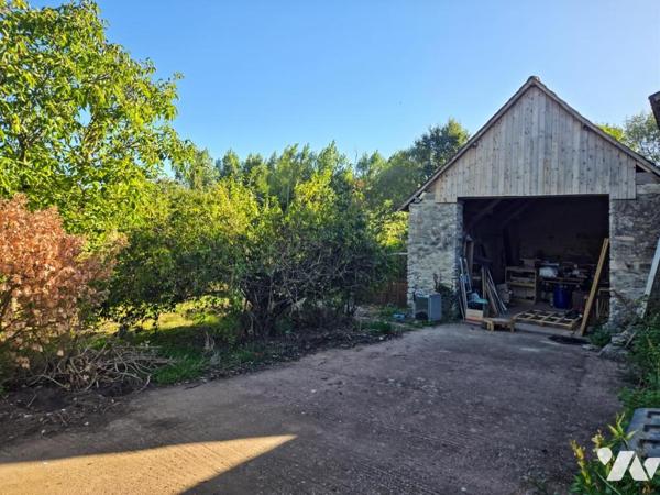 A VENDRE - MAISON EN PIERRES ET DEPENDANCES - LAUNAY-VILLIERS