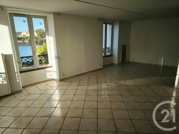 Immeuble à vendre  235 m 2   CORBEIL ESSONNES  - 91