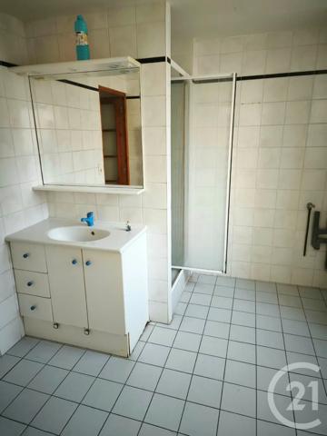 Immeuble à vendre  235 m 2   CORBEIL ESSONNES  - 91