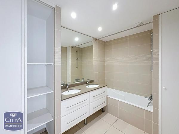 Appartement à vendre 3 pièces 75m² Saint-Didier-au-Mont-d'Or (69370)