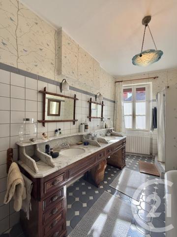 Maison à vendre  4 pièces - 223,93 m2 MOULINS - 03