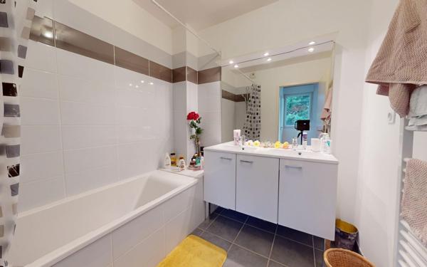 Maison à vendre    5 pièces • 101,35 m2 Carquefou