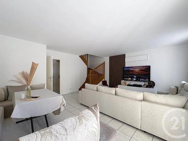 Maison à vendre  5 pièces - 86,99 m 2   COMBS LA VILLE  - 77