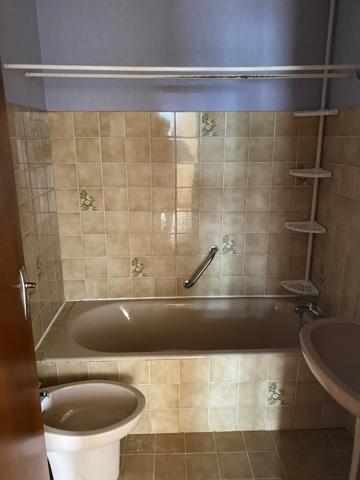 Appartement au 2ème étage à rafraichir