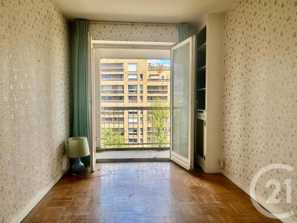 Appartement F4 à vendre  5 pièces - 96,81 m 2   PARIS  - 75012