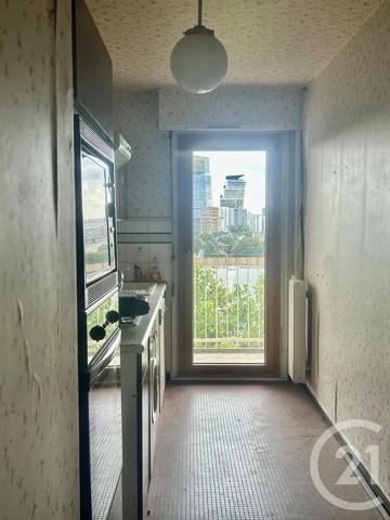 Appartement F4 à vendre  5 pièces - 96,81 m 2   PARIS  - 75012
