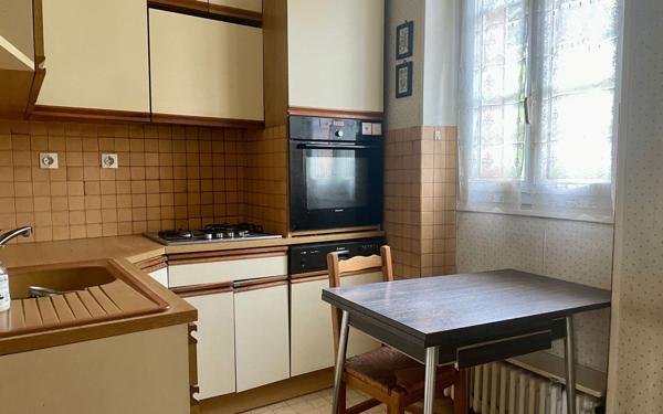 Maison à vendre    5 pièces • 106,88 m2 Viroflay