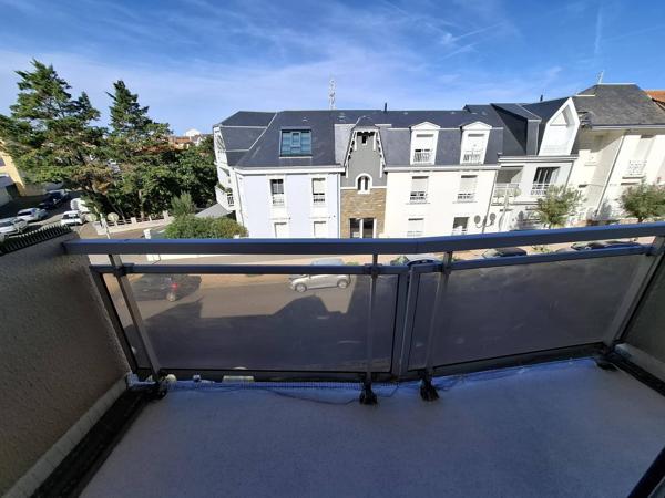 appartement Les Sables-d'Olonne Studio vue latérale mer avec balcon et cave