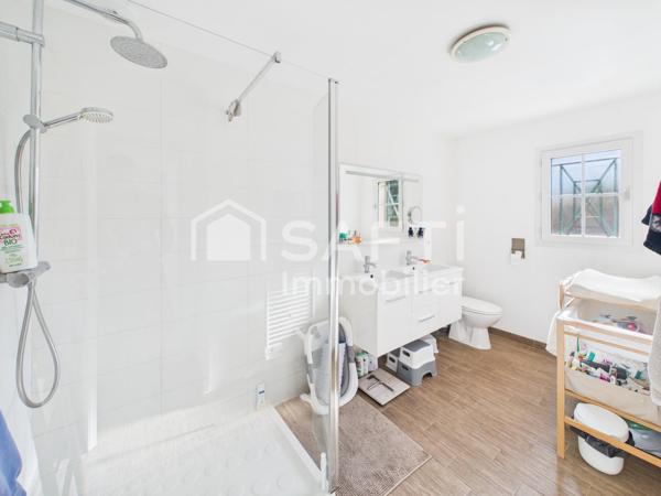 Maison 5 pièces – 97 m² , sur un terrain de 200 M2 - Saint-Médard-en-Jalles (33160)