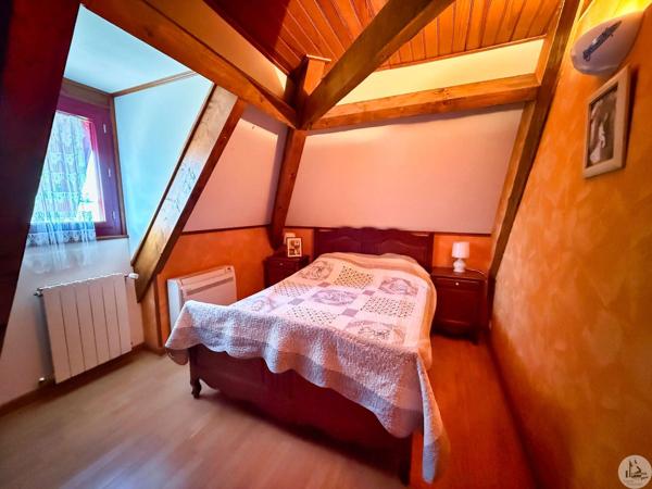 Maison avec pigeonnier et piscine
