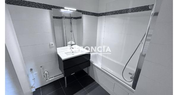 Location Appartement 3 pièces 66.09 m² - Rueil-malmaison 92500