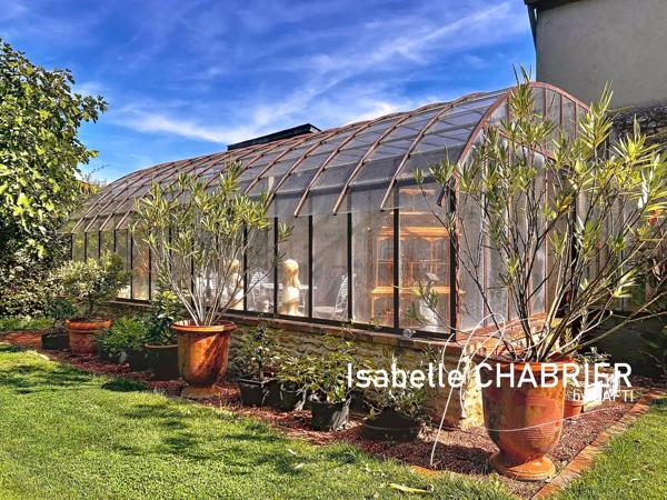 ÉLÉGANTE MAISON DE MAÎTRE ENTIÈREMENT RÉNOVÉE – JARDIN PAYSAGER