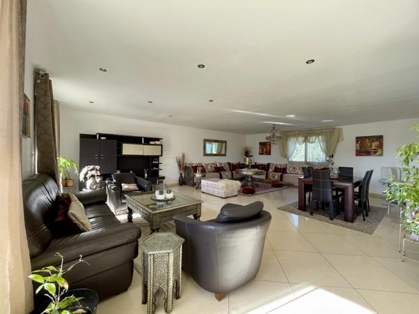 Maison 6 pièces - 172 m² Exclusivité efficity