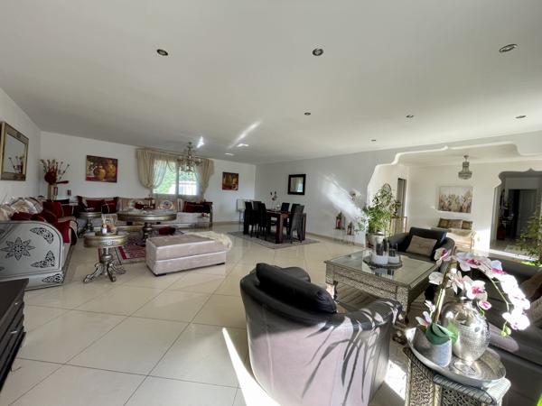 Maison 6 pièces - 172 m² Exclusivité efficity