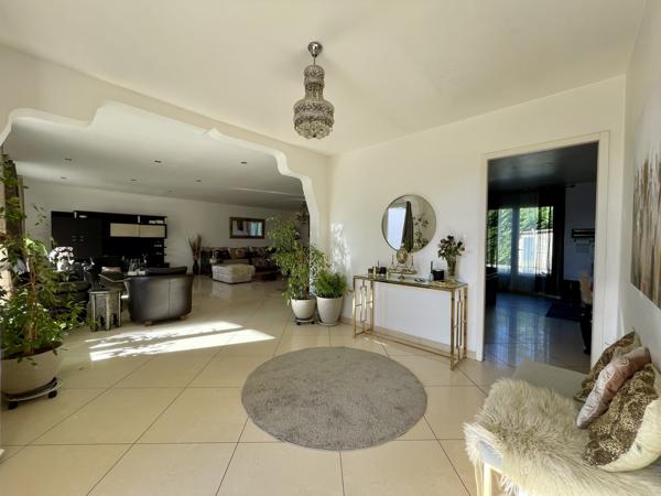 Maison 6 pièces - 172 m² Exclusivité efficity